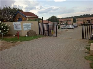 3 Bed Townhouse in Naturena