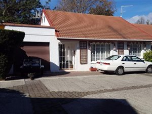 3 Bed Apartment in Somerset West Central