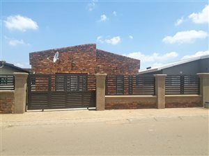 2 Bed House in Katlehong