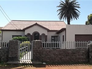 4 Bed House in Kensington