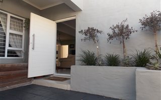 3 Bedroom House in West Beach