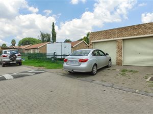 3 Bed Cluster in Rhodesfield