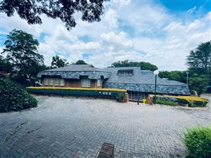 361 m² Commercial space in Val de Grace
