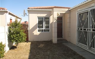 2 Bedroom House in Kalkfontein