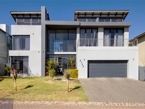 5 Bed House in Waterfall Country Village