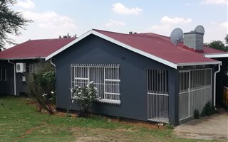 6 Bedroom House in Blanchville