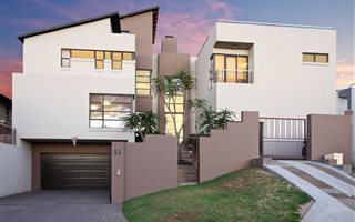 5 Bedroom House in Woodmead