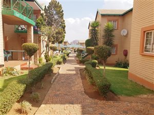 2 Bed Townhouse in Alberton