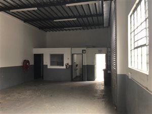 100 m² Industrial space in Elsies River Industrial