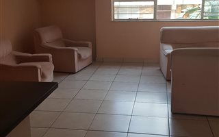 2 Bedroom Duplex in Valhalla