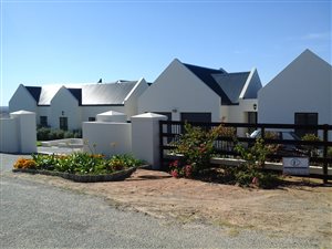 2 ha Farm in Long Acres