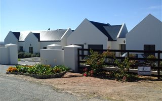 2 ha Farm in Long Acres