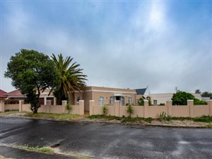 3 Bed House in Retreat