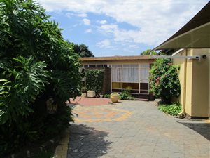 3 Bed House in Quellerie Park