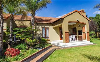 3 Bedroom Townhouse in Moreleta Park