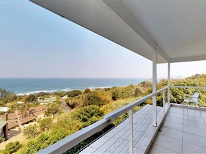 7 Bed House in Zinkwazi Beach