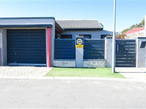 2 Bed House in Pelikan Park
