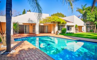 4 Bedroom House in Fourways Gardens