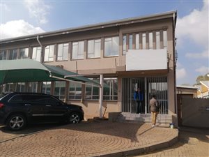 1400 m² Industrial space in Reuven
