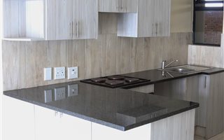 2 Bedroom Apartment in Montana Park