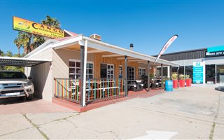 145 m² Commercial space in Oudtshoorn Central