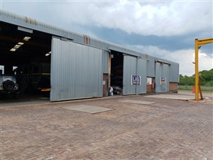1441 m² Commercial space in Derdepoort