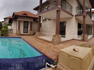 4 Bed Townhouse in Izinga Ridge