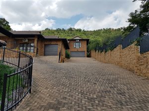 3 Bed Cluster in Mondeor