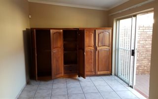 1 Bedroom Garden Cottage in Valhalla