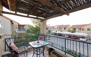 2 Bedroom Apartment in Leeuwenhof Estate