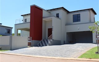 5 Bedroom House in Olympus AH