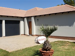 3 Bed House in Willow Park Manor