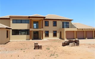 4 Bedroom House in Rietvlei View
