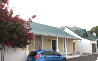 2 Bedroom House in Rondebosch