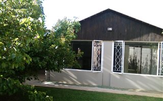 1 Bedroom Garden Cottage in Roosevelt Park