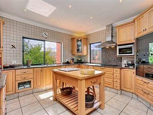 4 Bed House in Ruimsig Country Estate