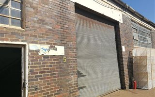 350 m² Commercial space in Isipingo