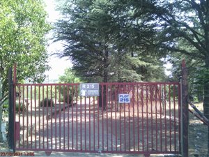 2.2 ha Farm in Rietfontein AH