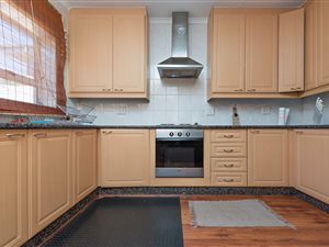 4 Bed House in Kensington