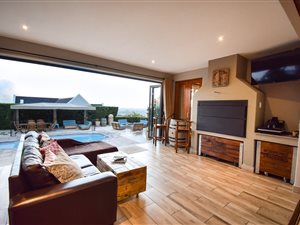 3 Bed House in Meerhof Estate