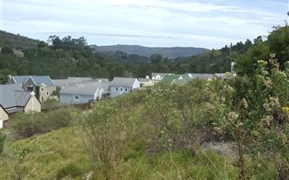 700 m² Land available in Green Pastures