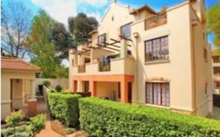 3 Bedroom Apartment in Paulshof