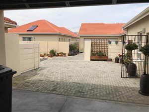 3 Bedroom House in Strand South