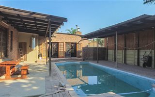 5 Bedroom House in Heuwelkruin