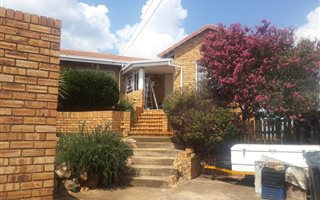 2 Bedroom House in Noordheuwel