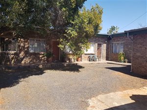 1 Bed Garden Cottage in Doornpoort and surrounds