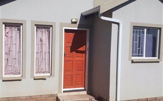 2 Bedroom House in Klarinet