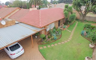 4 Bedroom House in Birchleigh