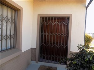 4 Bed House in Tulisa Park