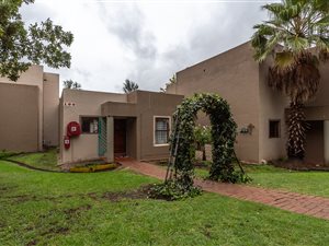 2 Bed Apartment in Newmarket Park